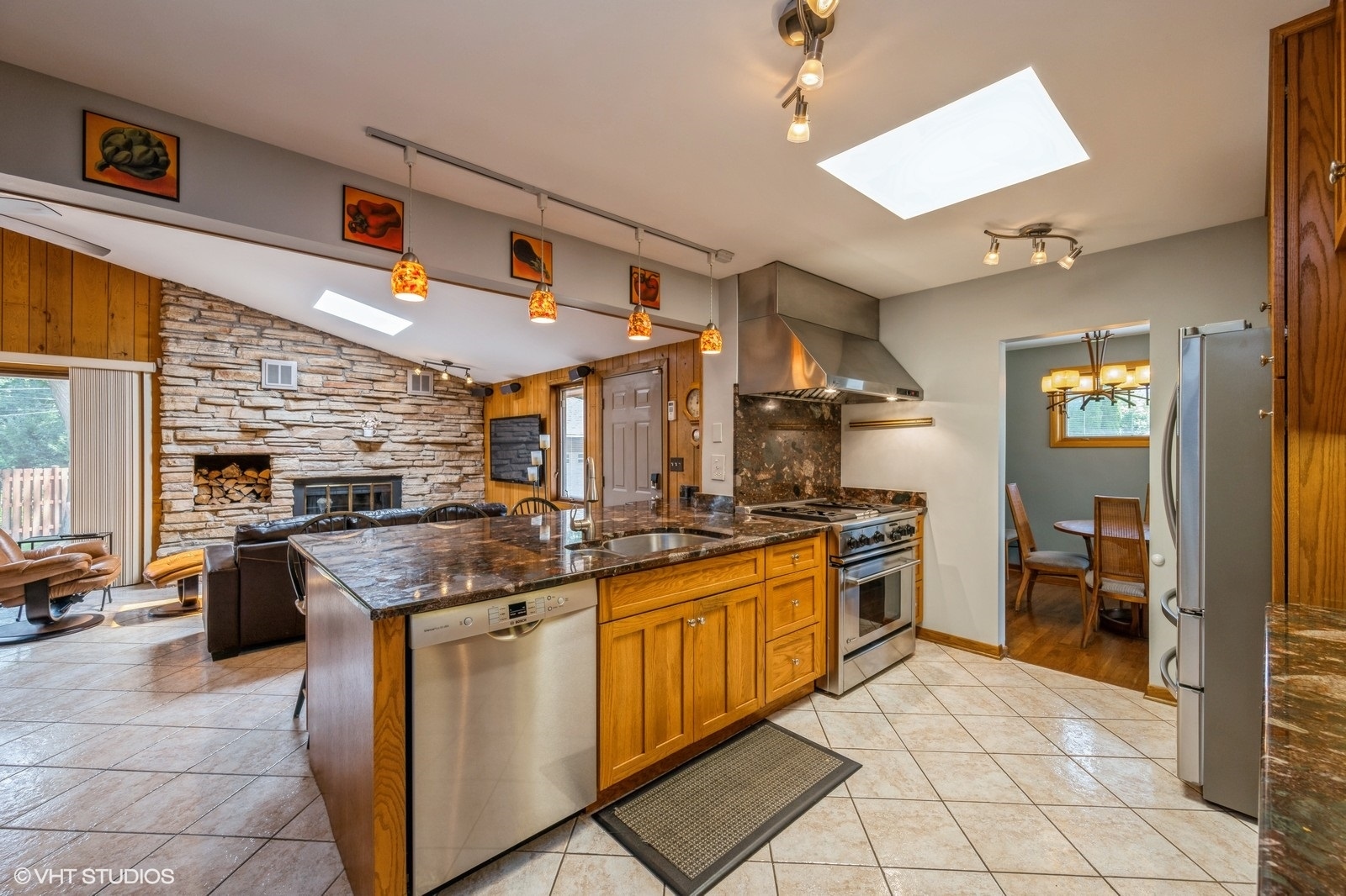 2530 Donald Court, Glenview, IL 60025