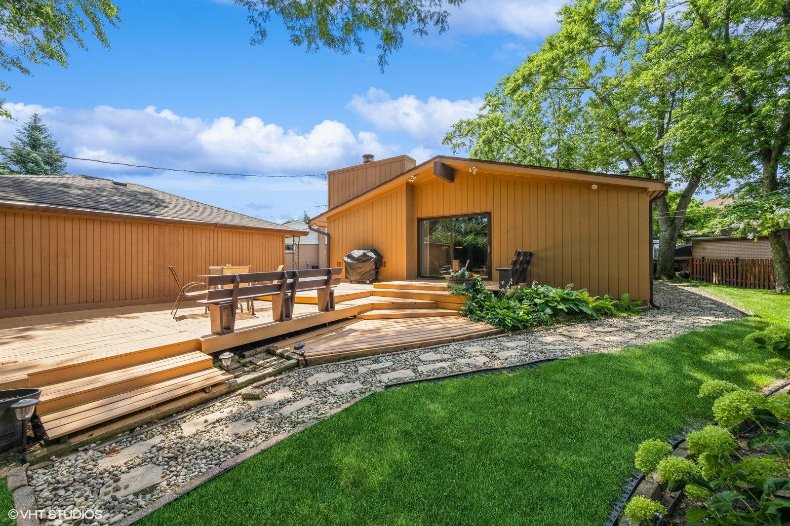 2530 Donald Court, Glenview, IL 60025