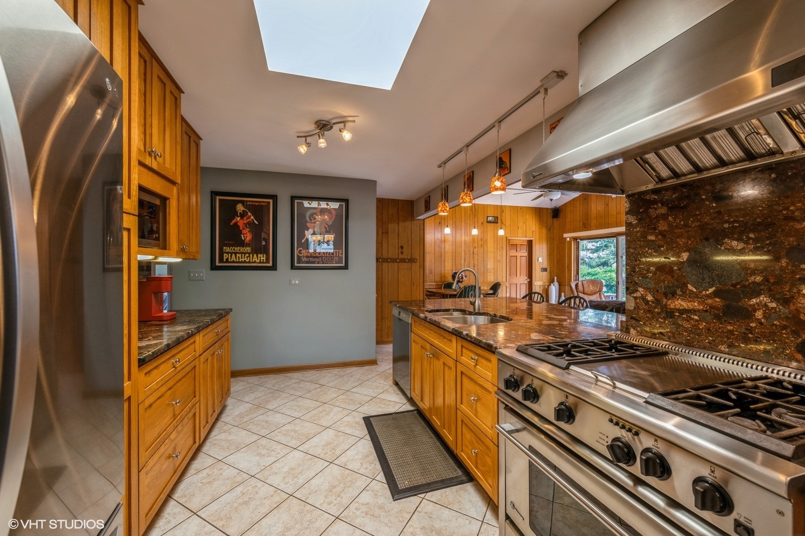 2530 Donald Court, Glenview, IL 60025