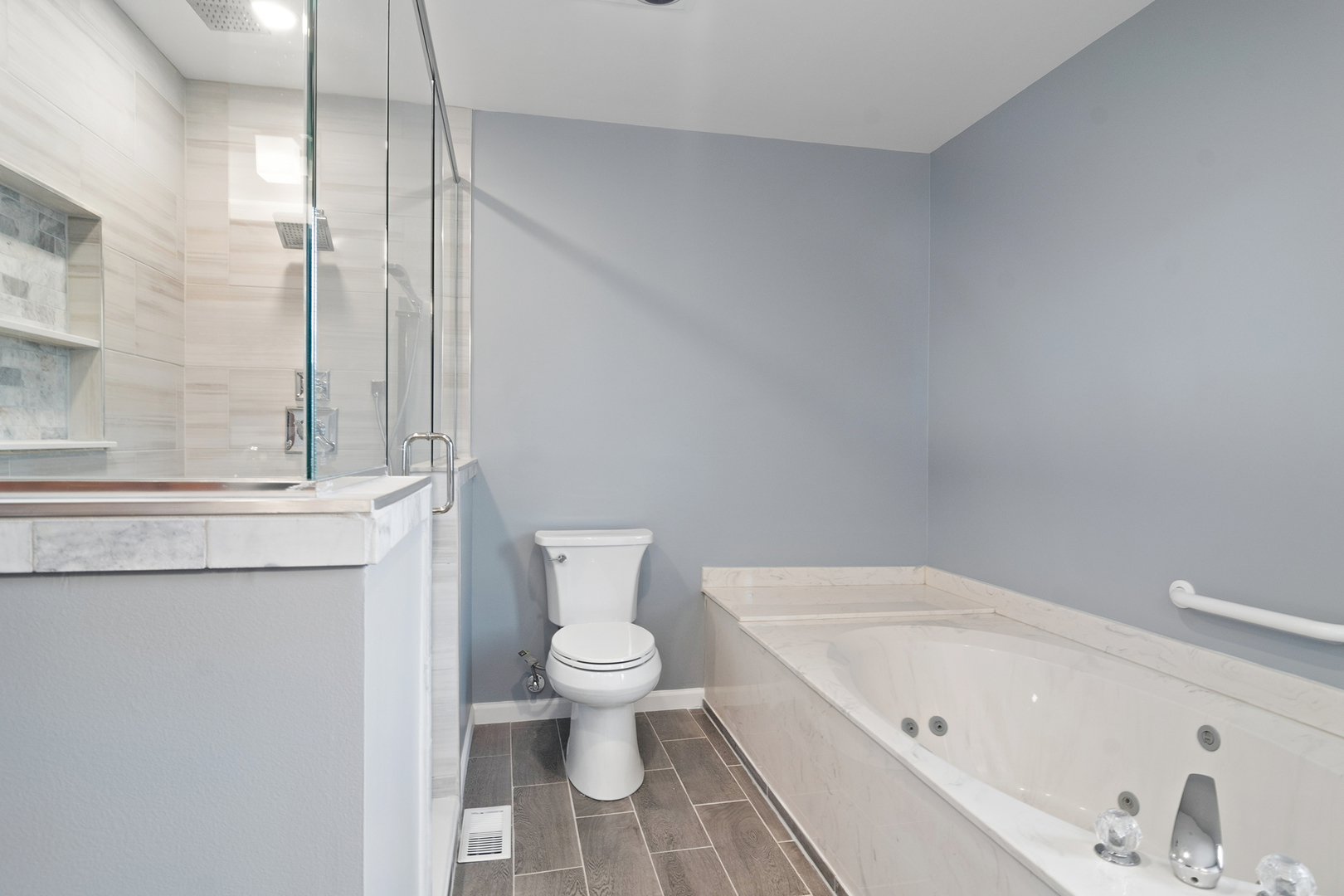 305 Anne Court, Prospect Heights, IL 60070