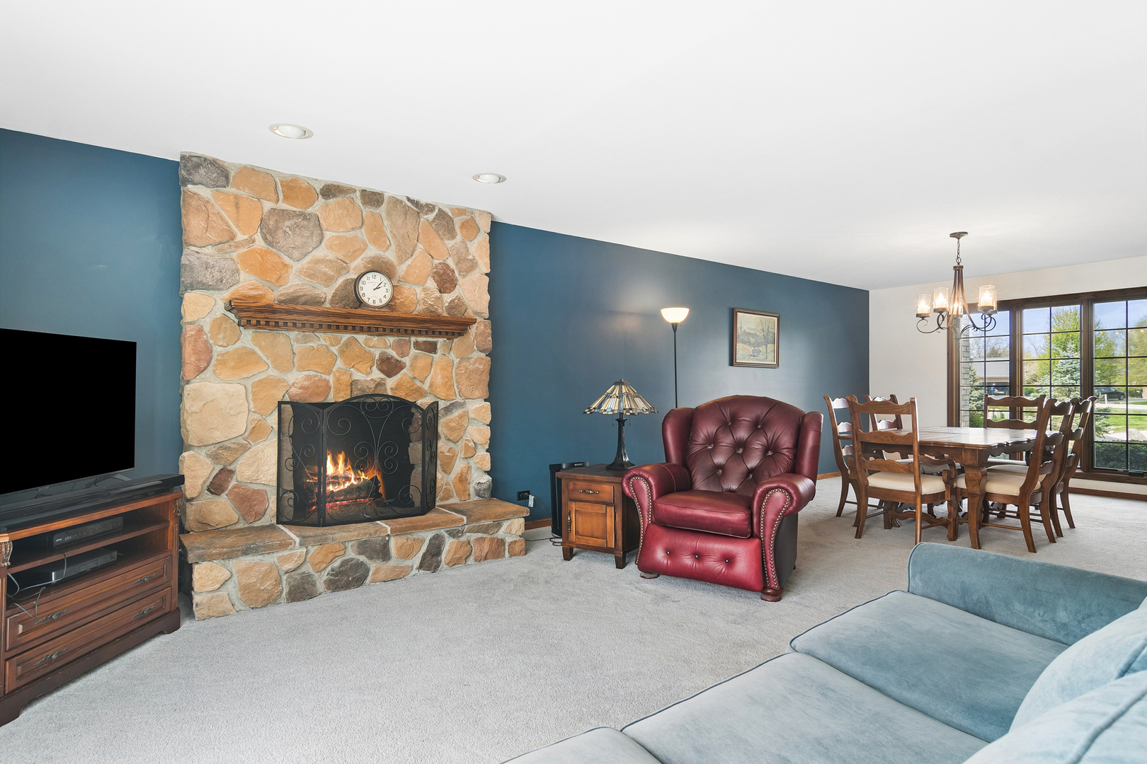 305 Anne Court, Prospect Heights, IL 60070