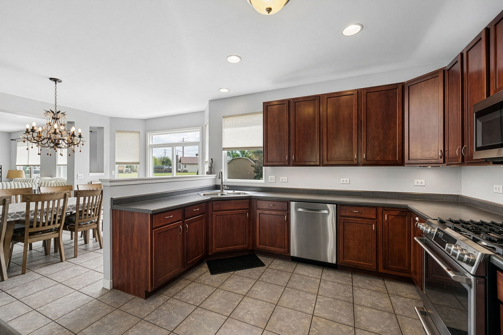 6404 Roth Court, Joliet, IL 60431