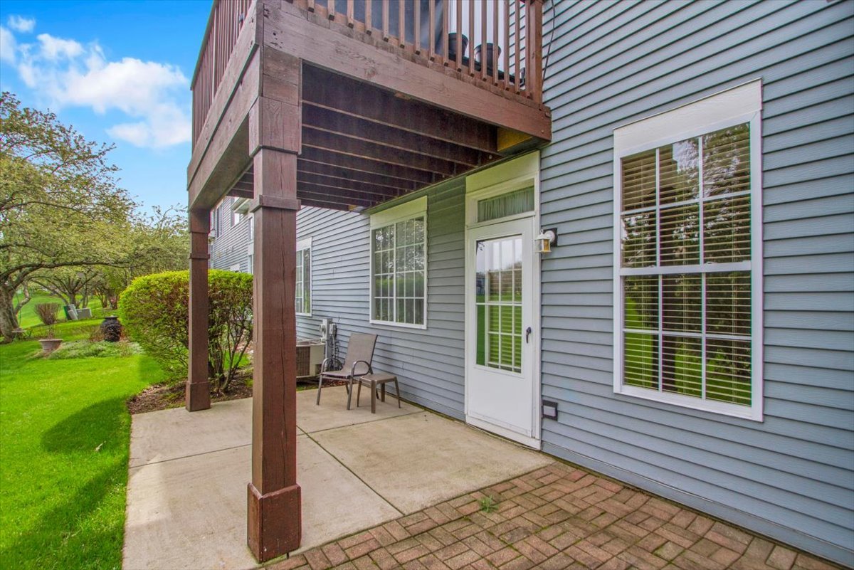 501 King Avenue #501, East Dundee, IL 60118