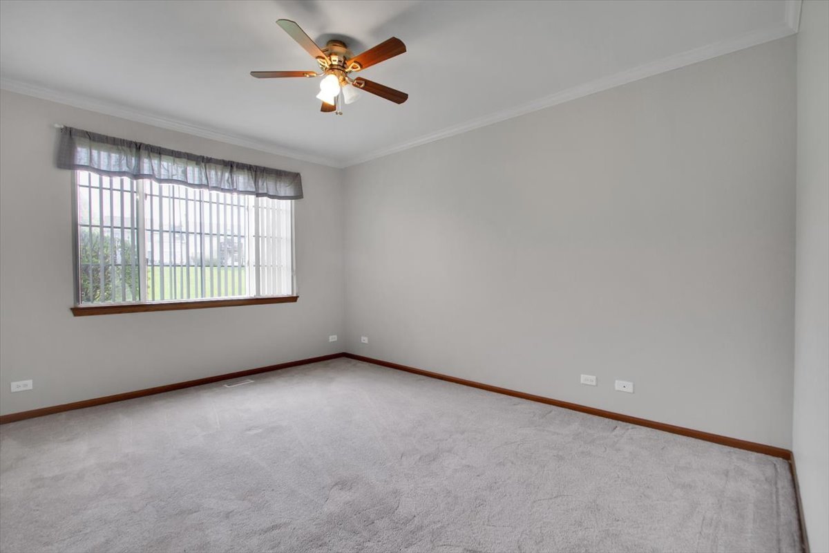 501 King Avenue #501, East Dundee, IL 60118