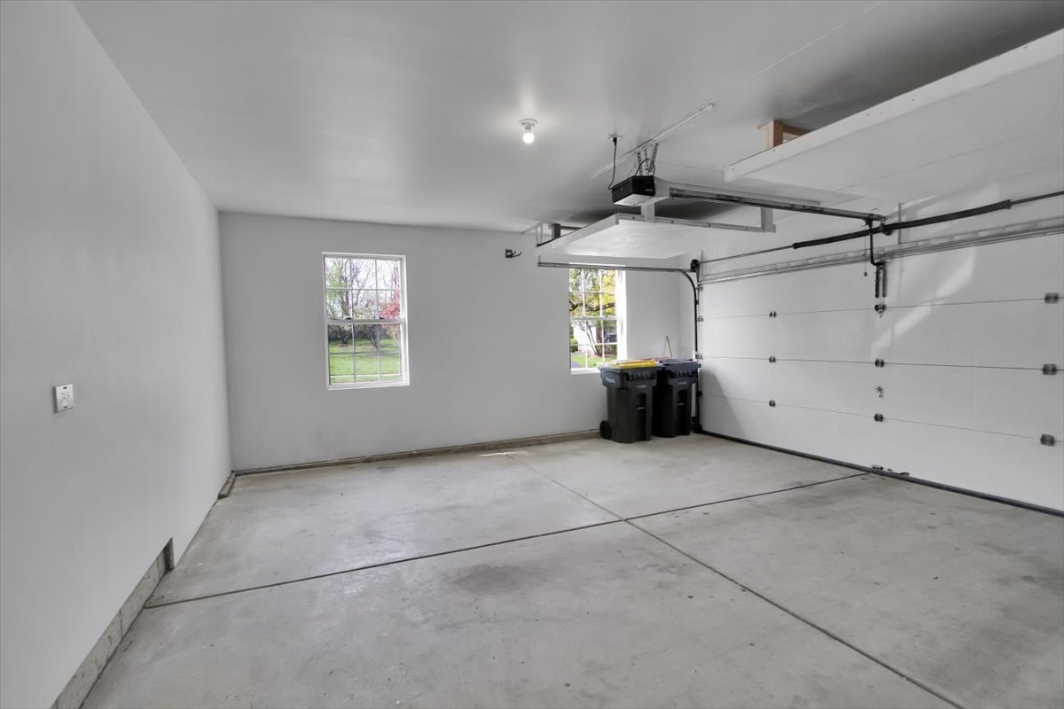 501 King Avenue #501, East Dundee, IL 60118