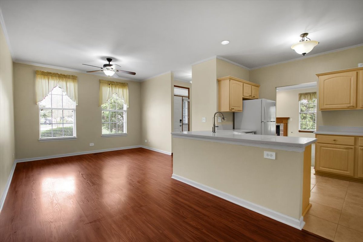 501 King Avenue #501, East Dundee, IL 60118