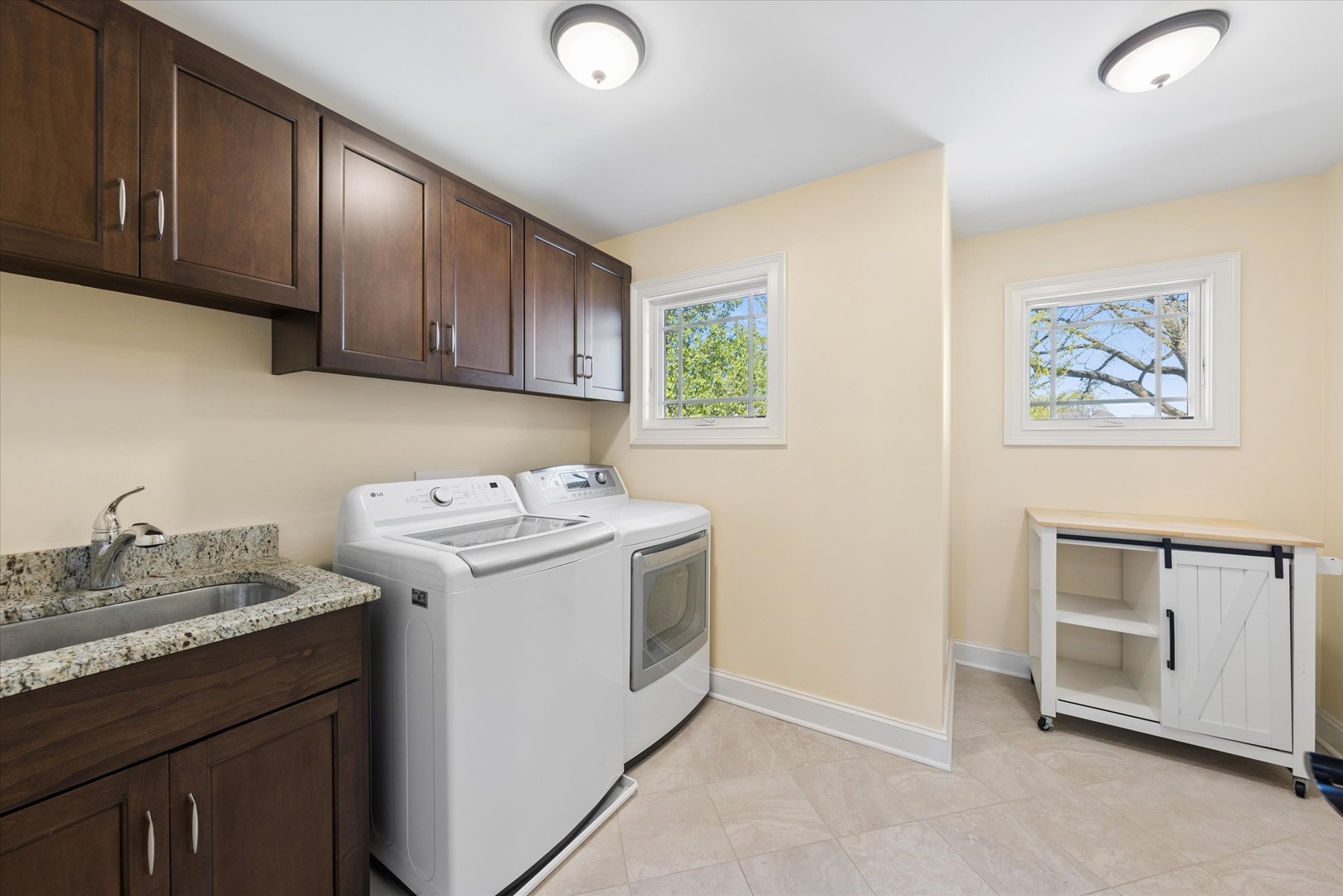 700 S Swain Avenue, Elmhurst, IL 60126