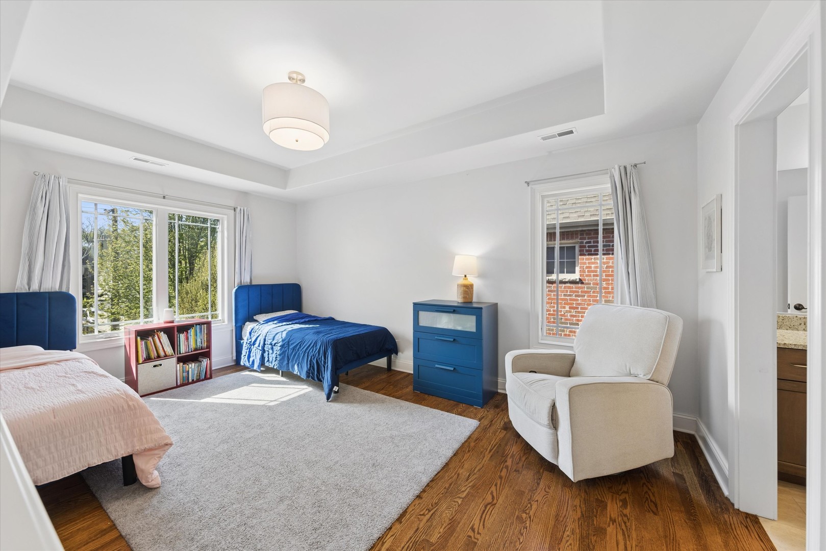 700 S Swain Avenue, Elmhurst, IL 60126