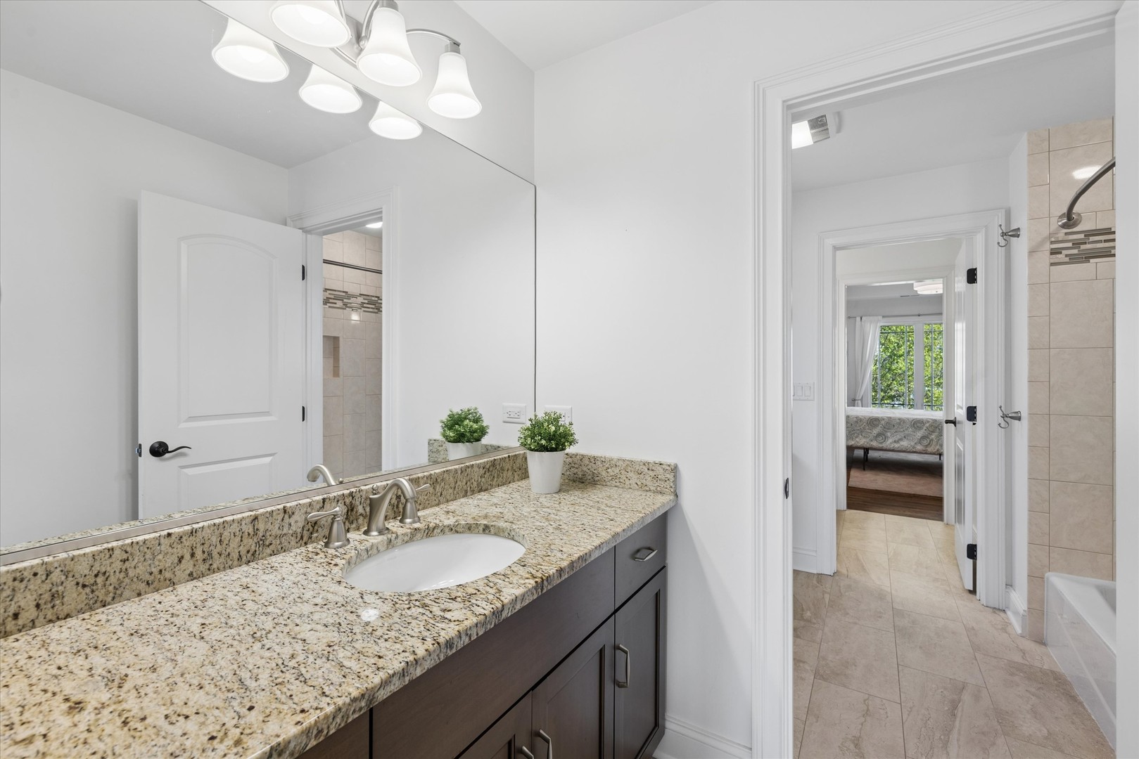 700 S Swain Avenue, Elmhurst, IL 60126