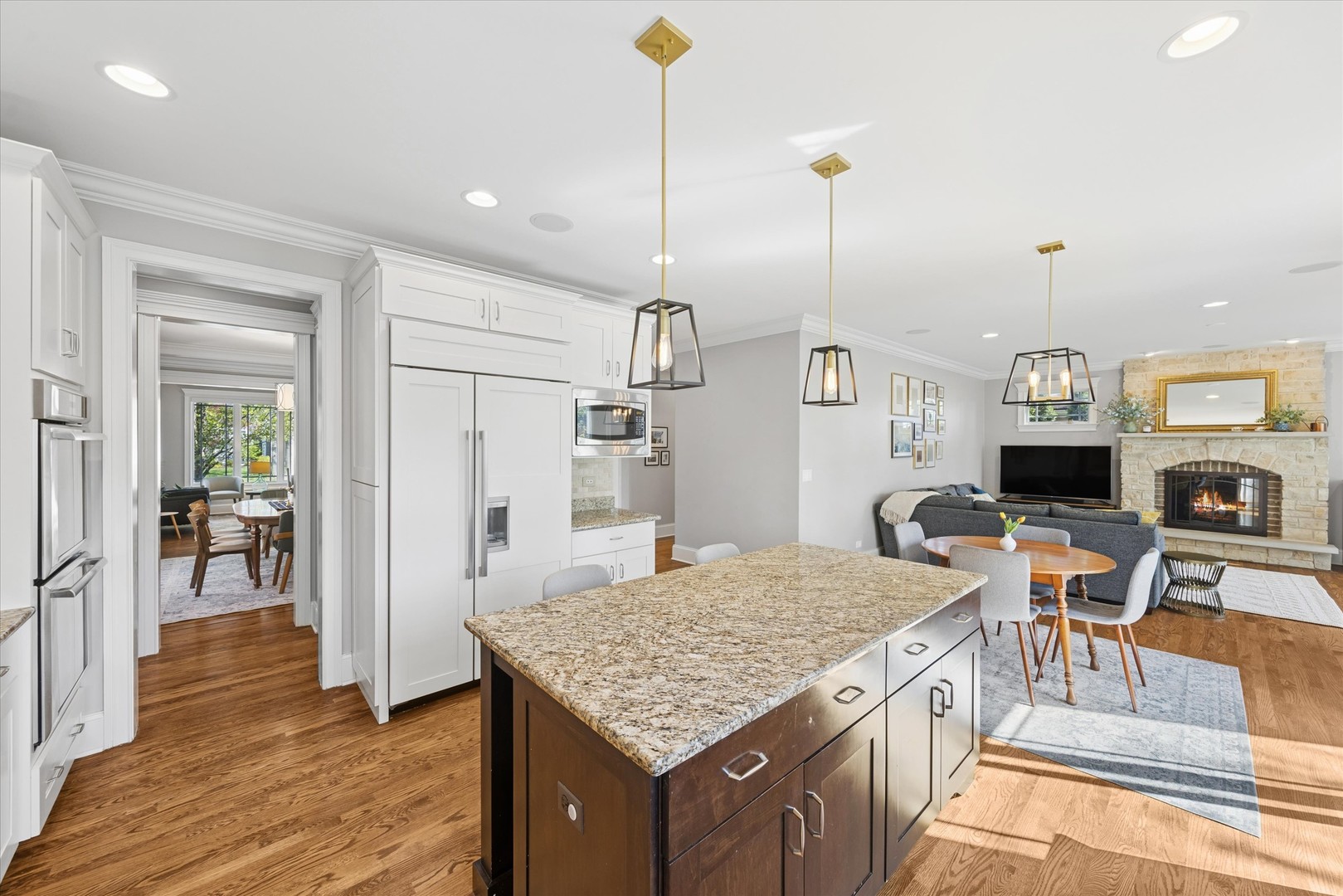 700 S Swain Avenue, Elmhurst, IL 60126