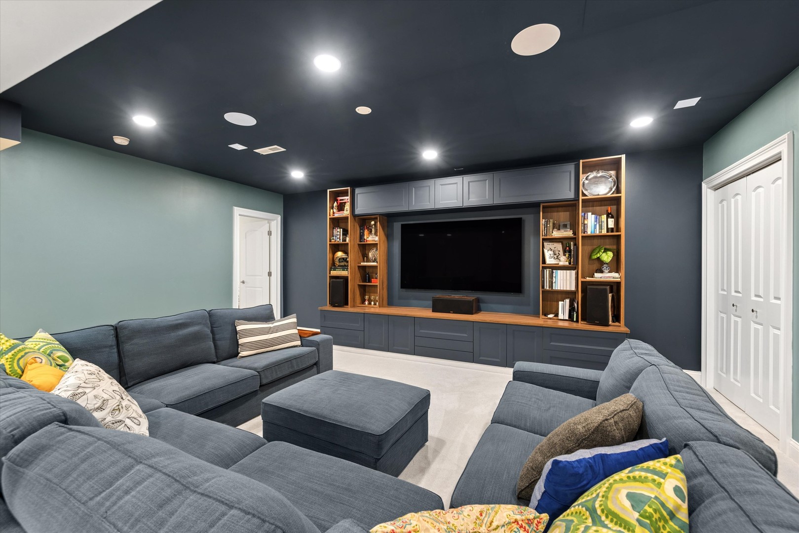 700 S Swain Avenue, Elmhurst, IL 60126