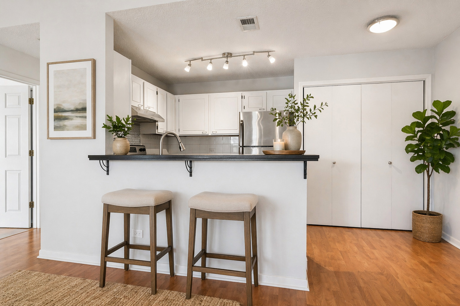 2060 N Rand Road #204, Palatine, IL 60074