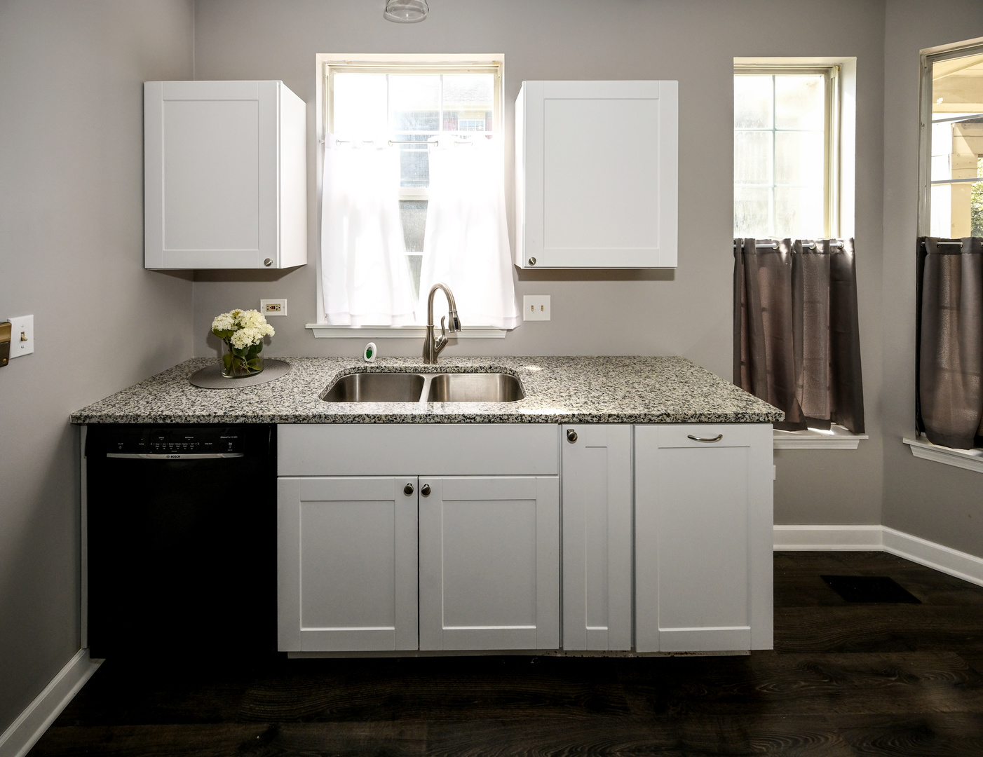 150 E Lake Ridge Drive, Glendale Heights, IL 60139