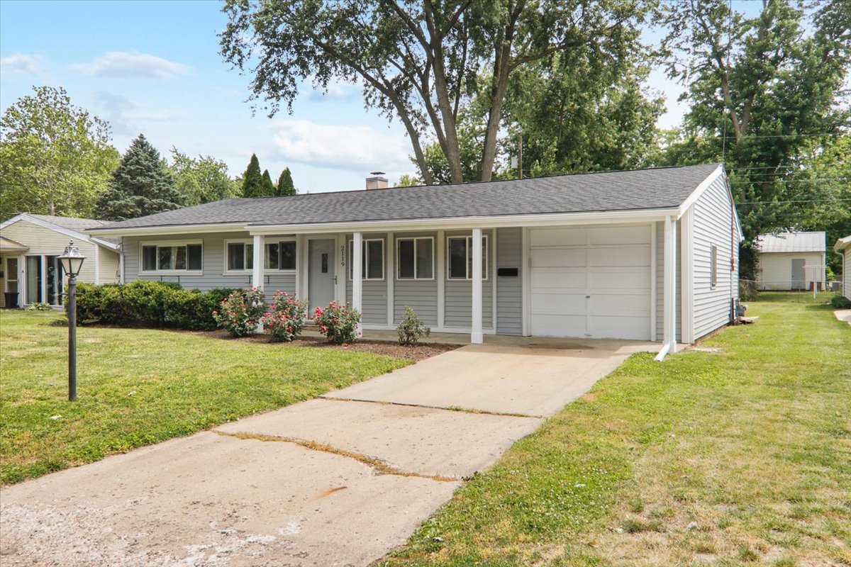 2119 Peirce Avenue, Bloomington, IL 61701