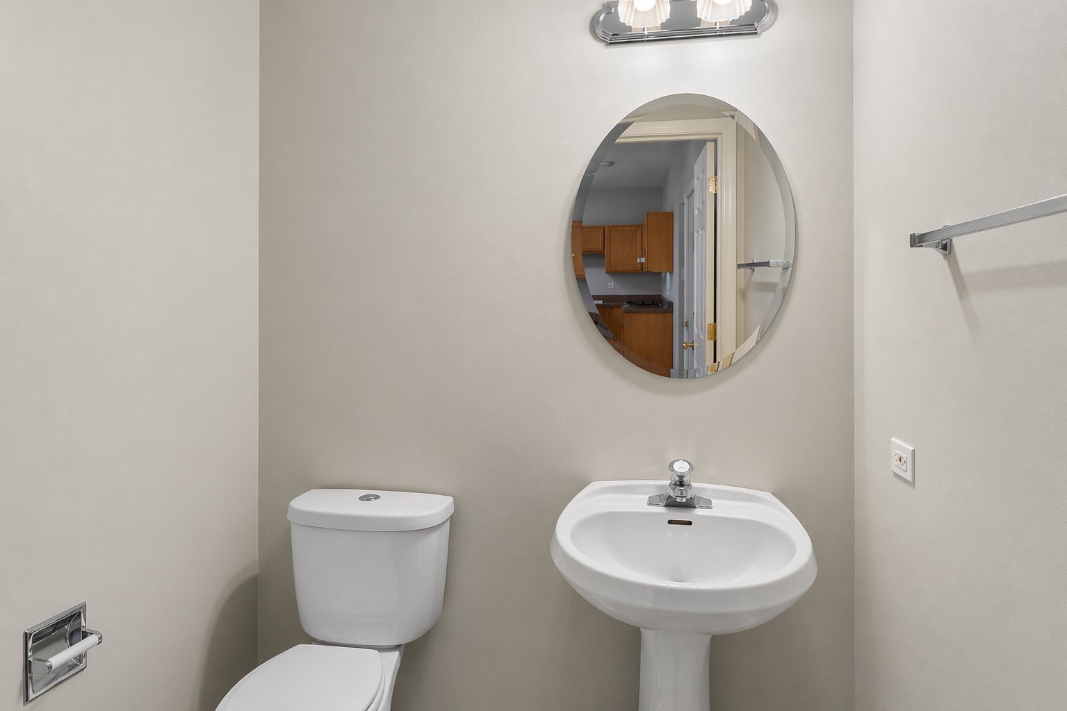 2075 Ivy Ridge Drive, Hoffman Estates, IL 60192