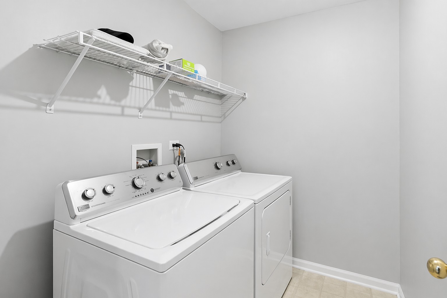 2075 Ivy Ridge Drive, Hoffman Estates, IL 60192