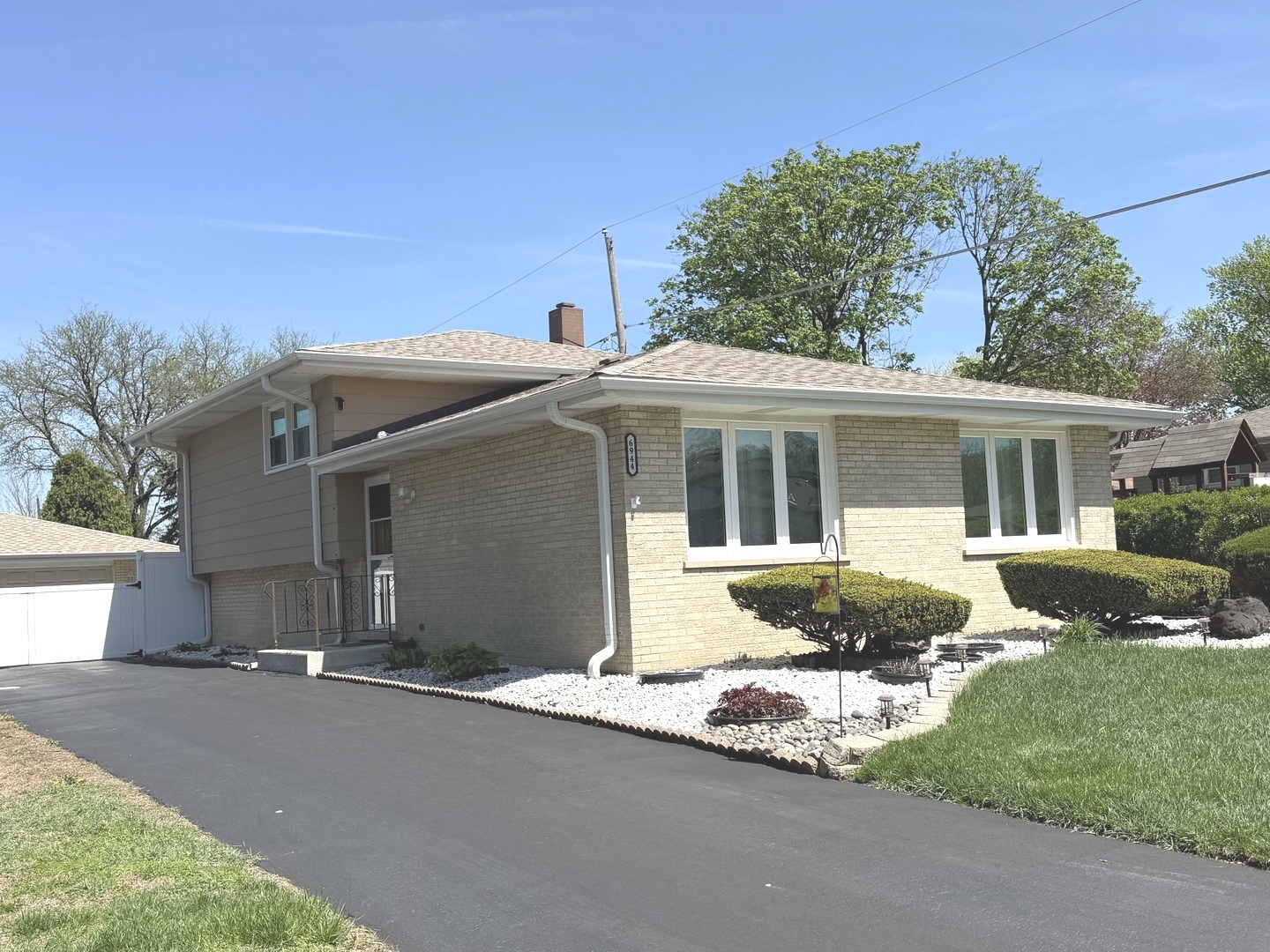 6944 W 106th Place, Worth, IL 60482