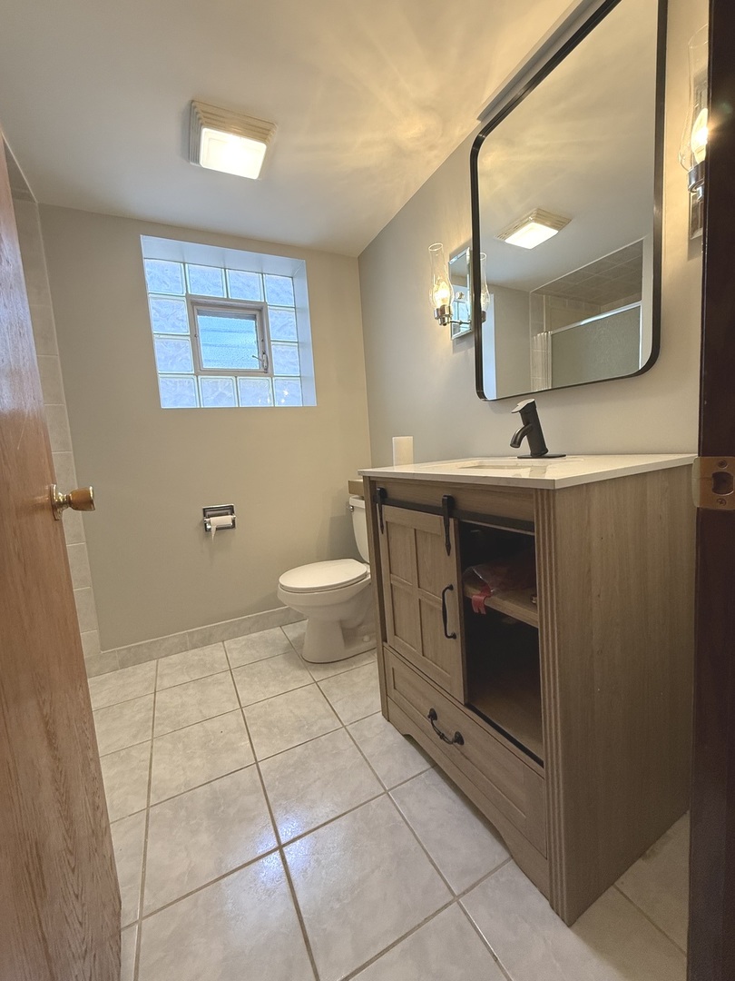 6944 W 106th Place, Worth, IL 60482