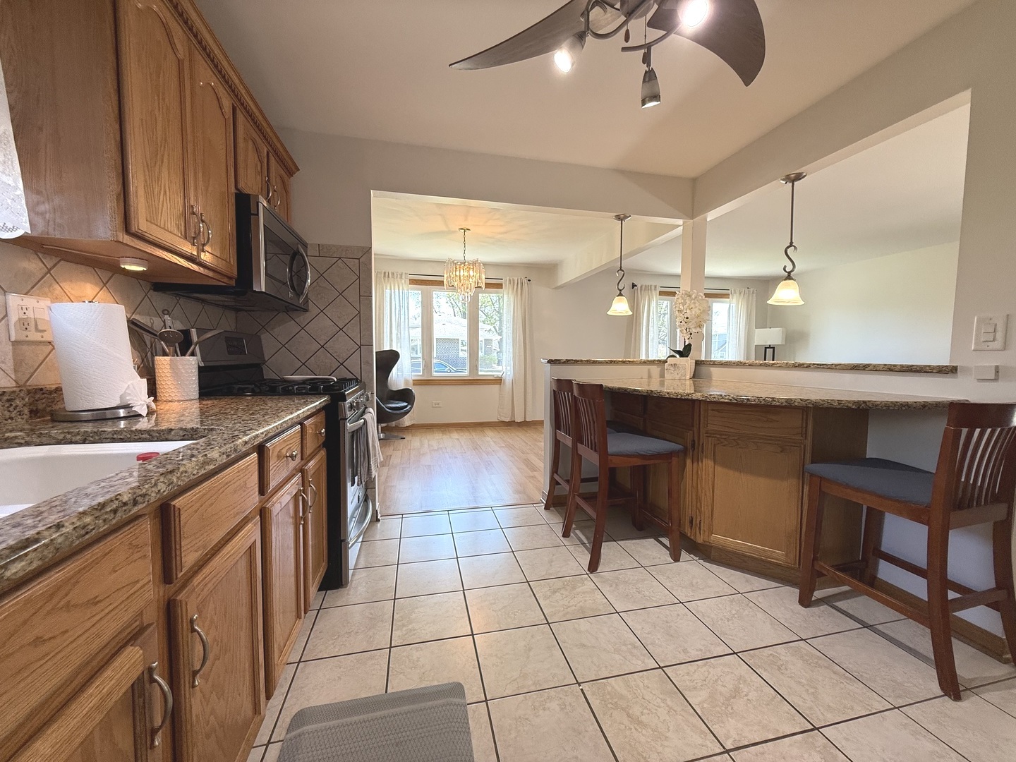 6944 W 106th Place, Worth, IL 60482