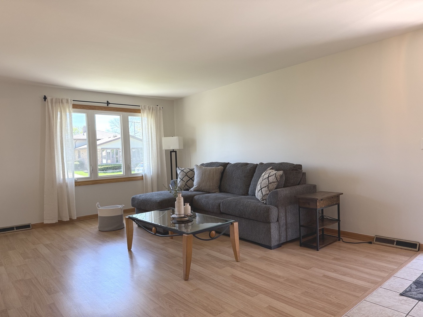 6944 W 106th Place, Worth, IL 60482