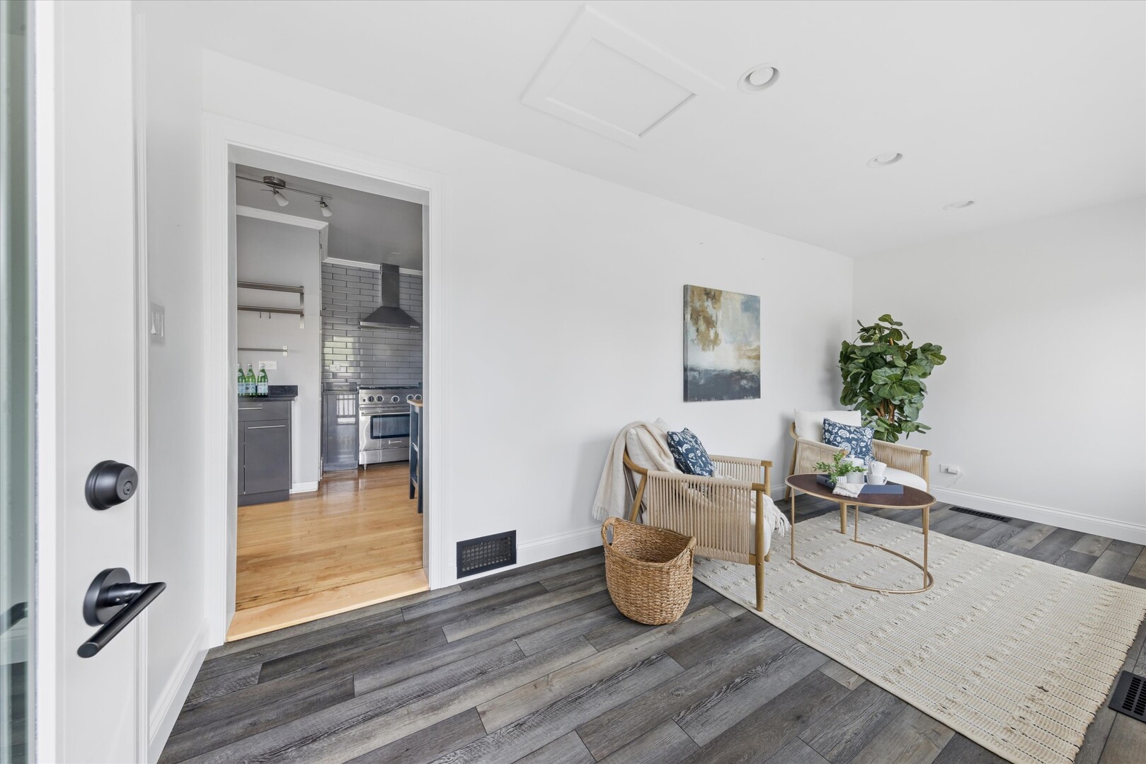 275 W North Avenue, Elmhurst, IL 60126