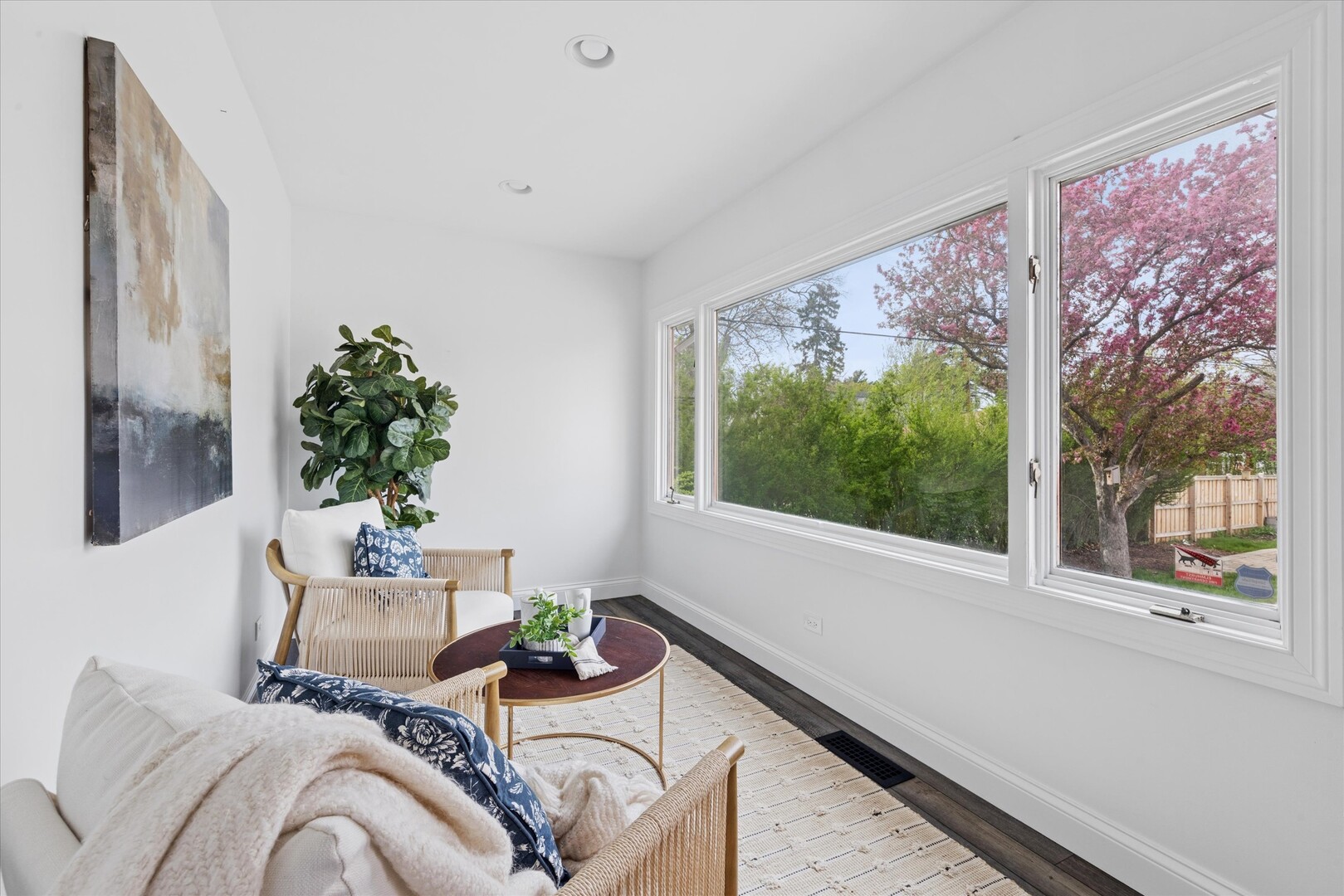 275 W North Avenue, Elmhurst, IL 60126