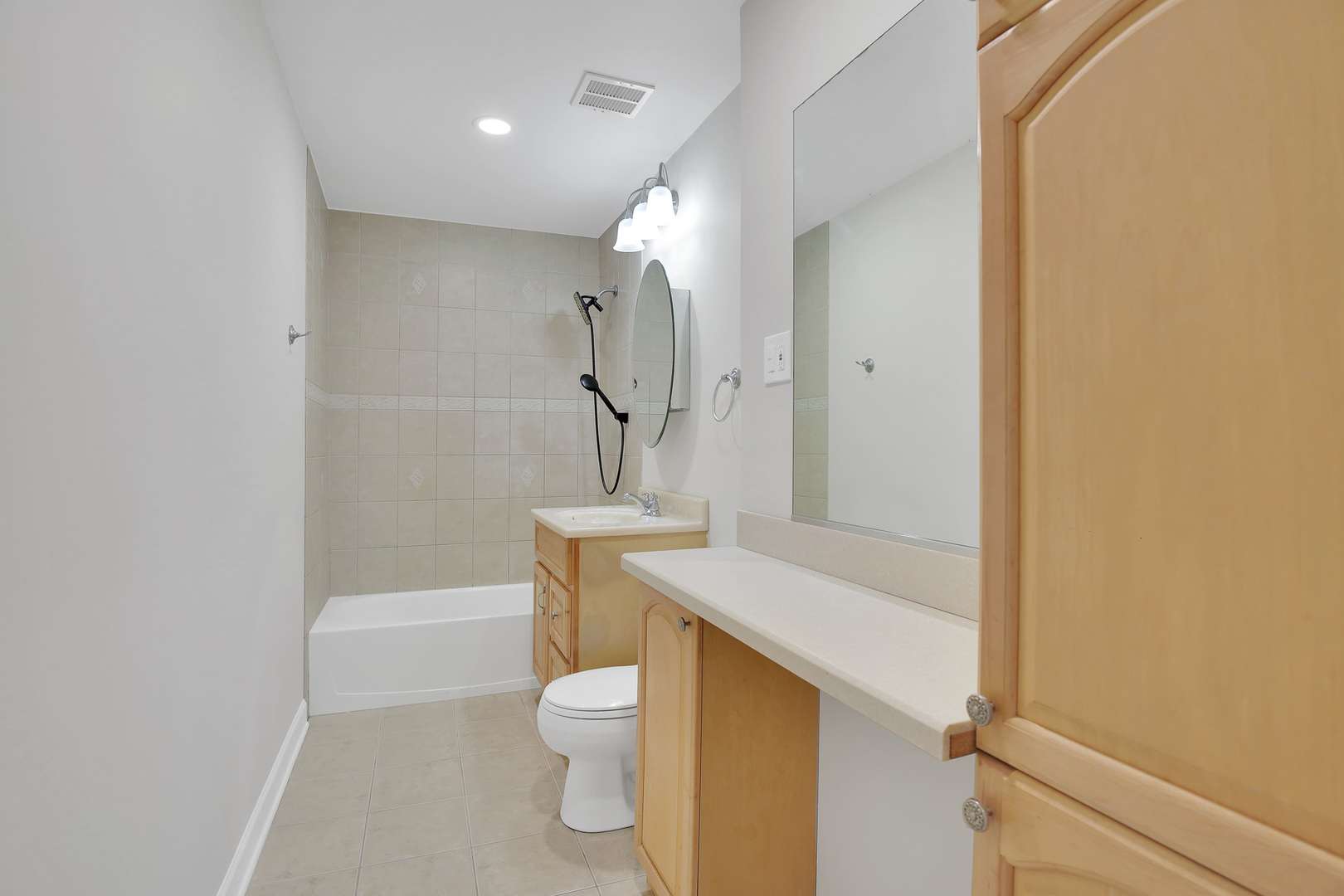 8970 N Parkside Avenue #418, Des Plaines, IL 60016