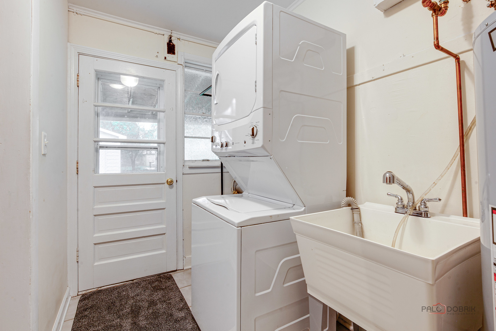 805 E Rockland Road, Libertyville, IL 60048