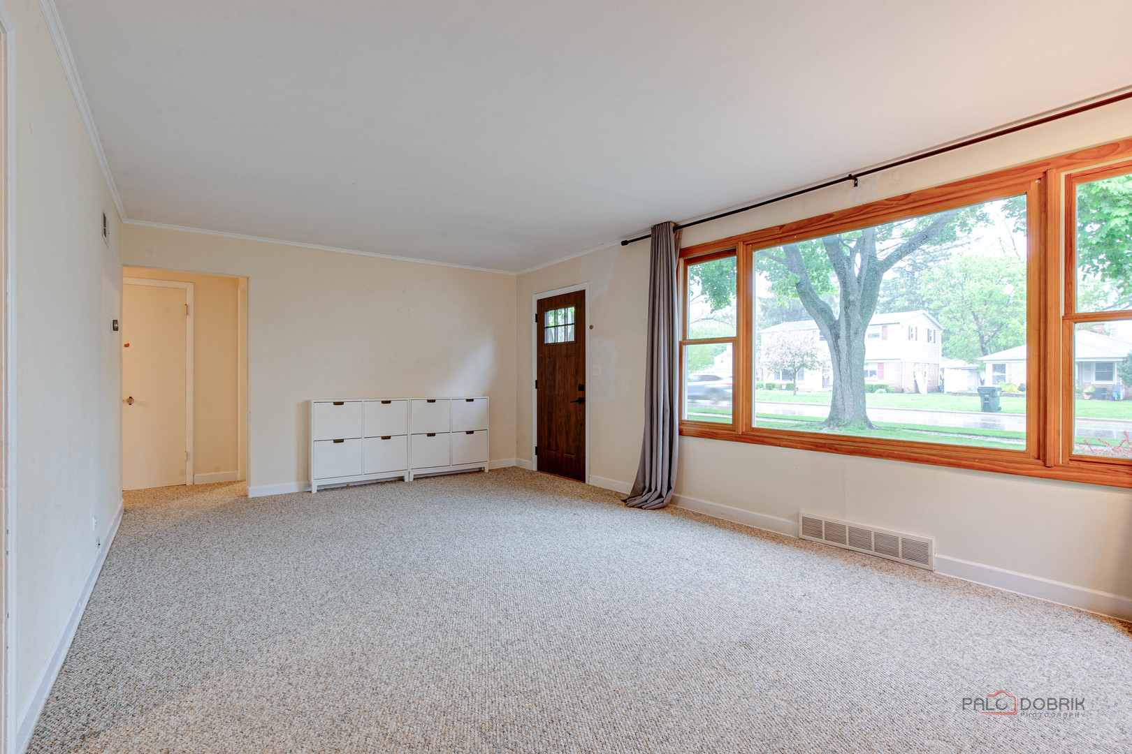 805 E Rockland Road, Libertyville, IL 60048