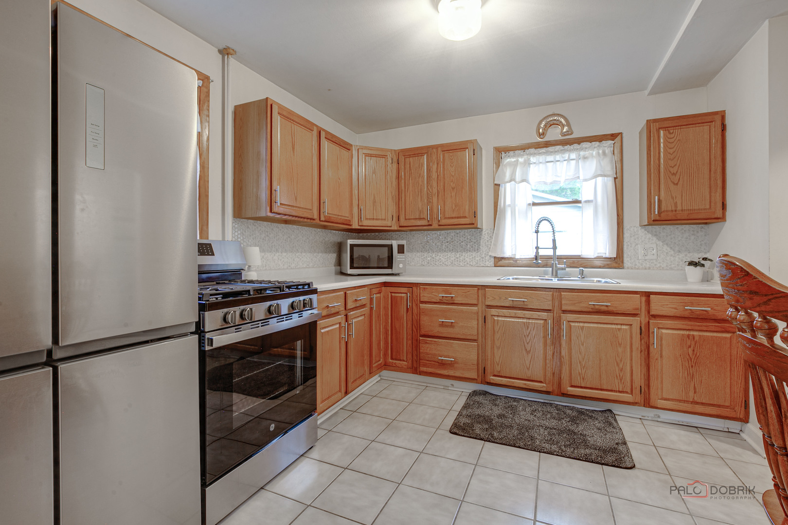 805 E Rockland Road, Libertyville, IL 60048