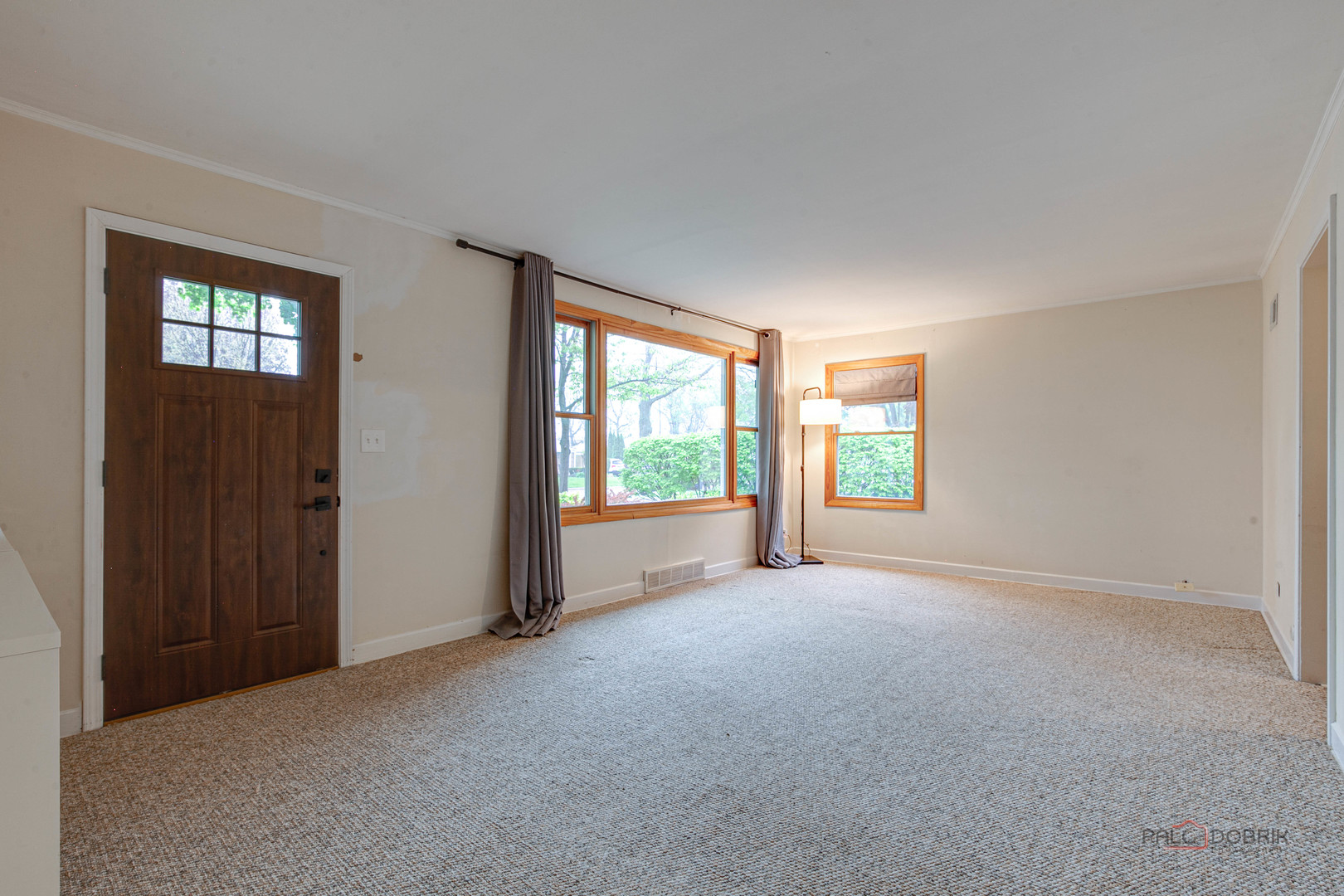 805 E Rockland Road, Libertyville, IL 60048