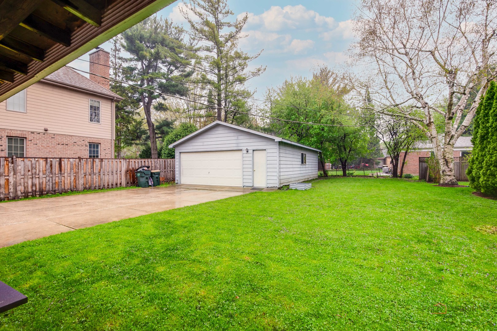 805 E Rockland Road, Libertyville, IL 60048