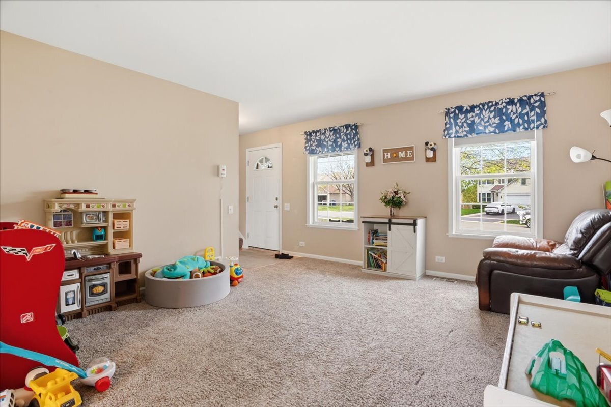 207 Briar Ridge Lane, Lake Villa, IL 60046