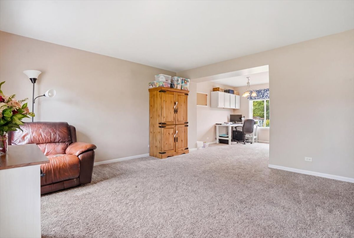 207 Briar Ridge Lane, Lake Villa, IL 60046