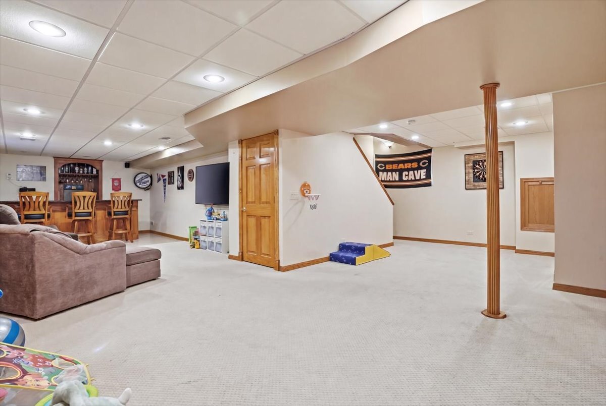 207 Briar Ridge Lane, Lake Villa, IL 60046