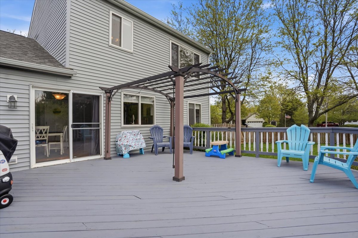 207 Briar Ridge Lane, Lake Villa, IL 60046