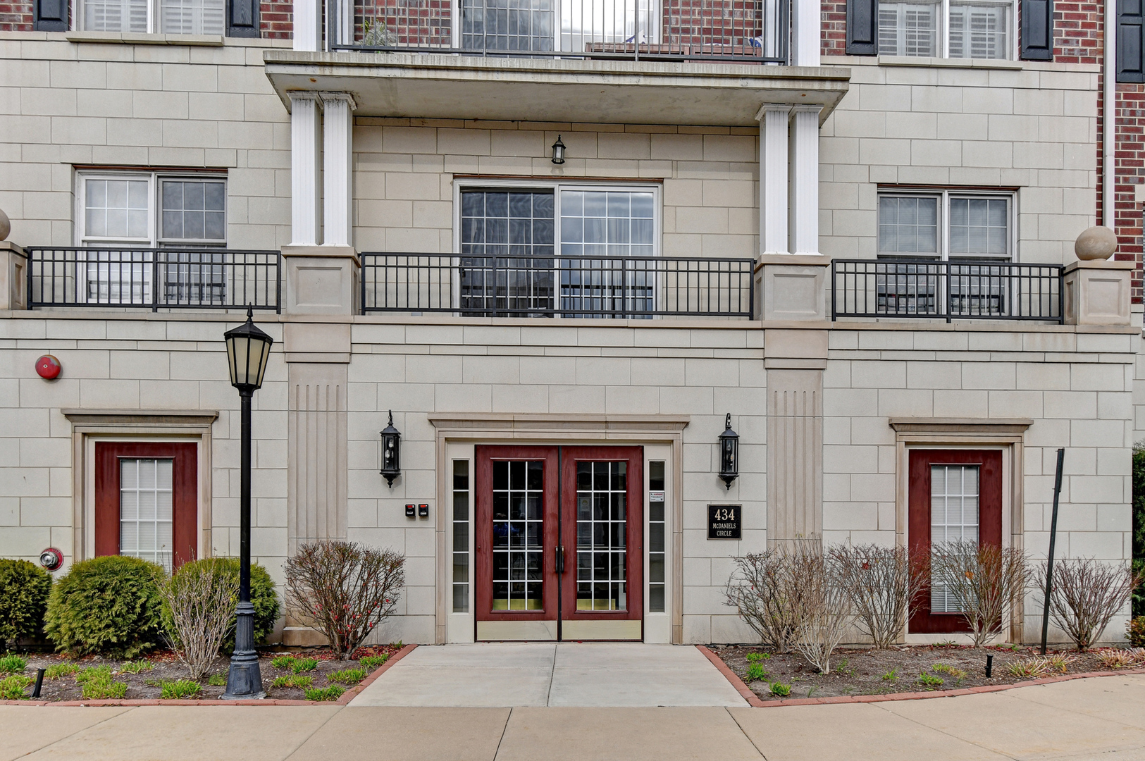 Clarendon Hills, IL 60514