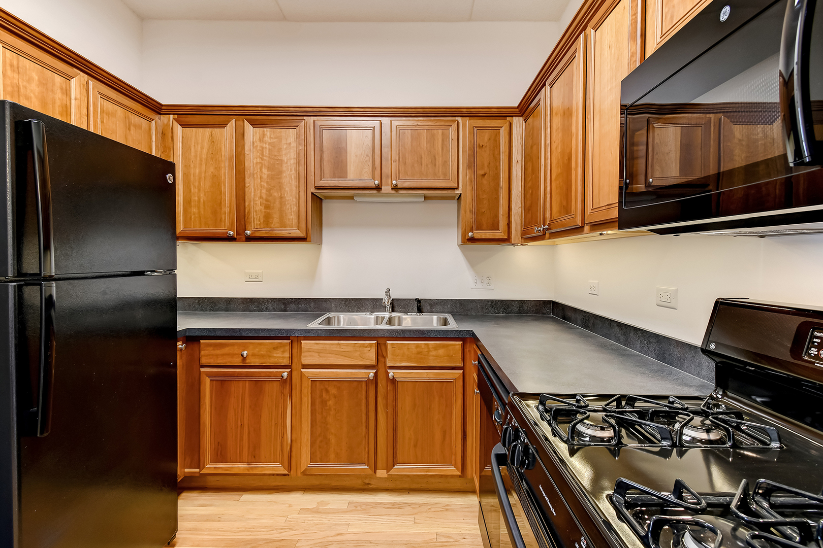 Clarendon Hills, IL 60514