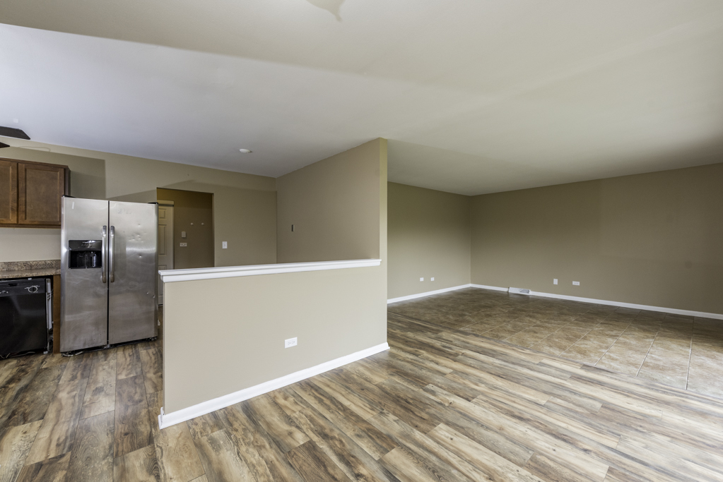 2625 Varonen Avenue, Waukegan, IL 60087