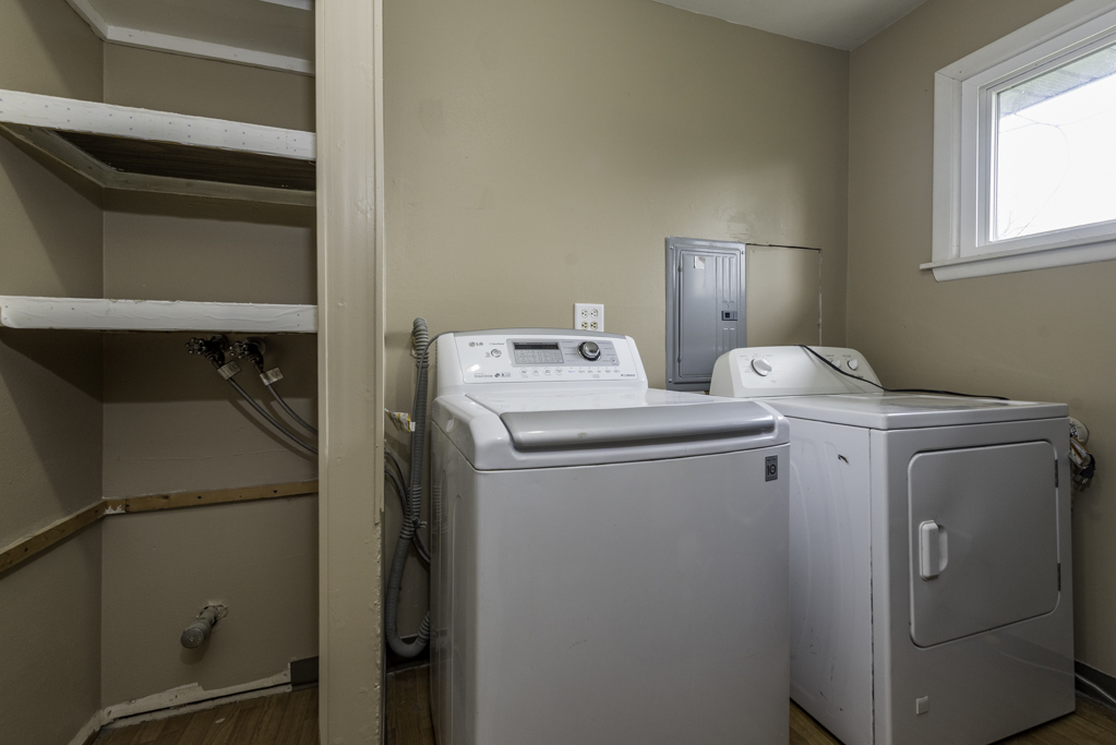 2625 Varonen Avenue, Waukegan, IL 60087