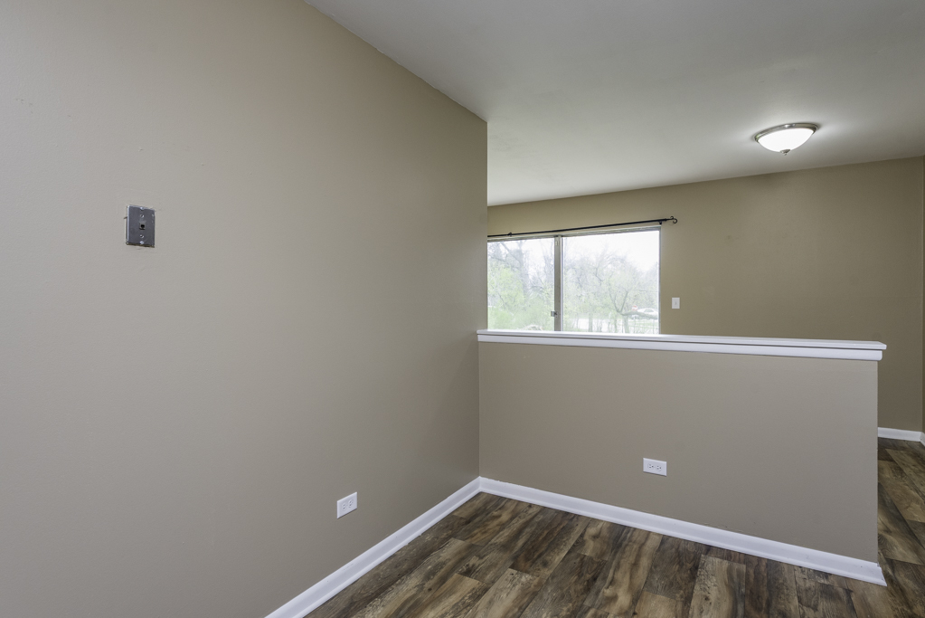 2625 Varonen Avenue, Waukegan, IL 60087