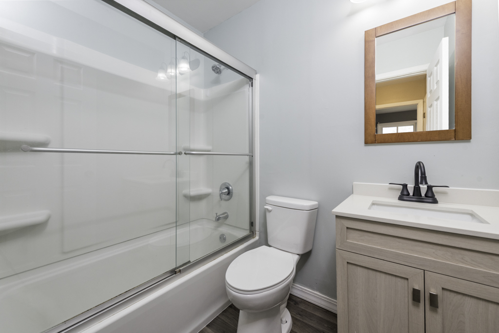 2625 Varonen Avenue, Waukegan, IL 60087