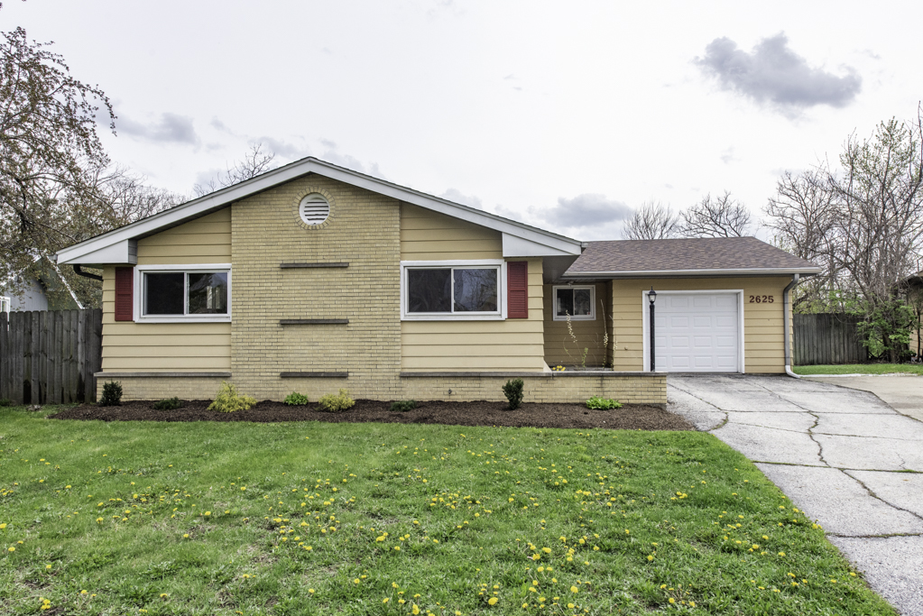 2625 Varonen Avenue, Waukegan, IL 60087