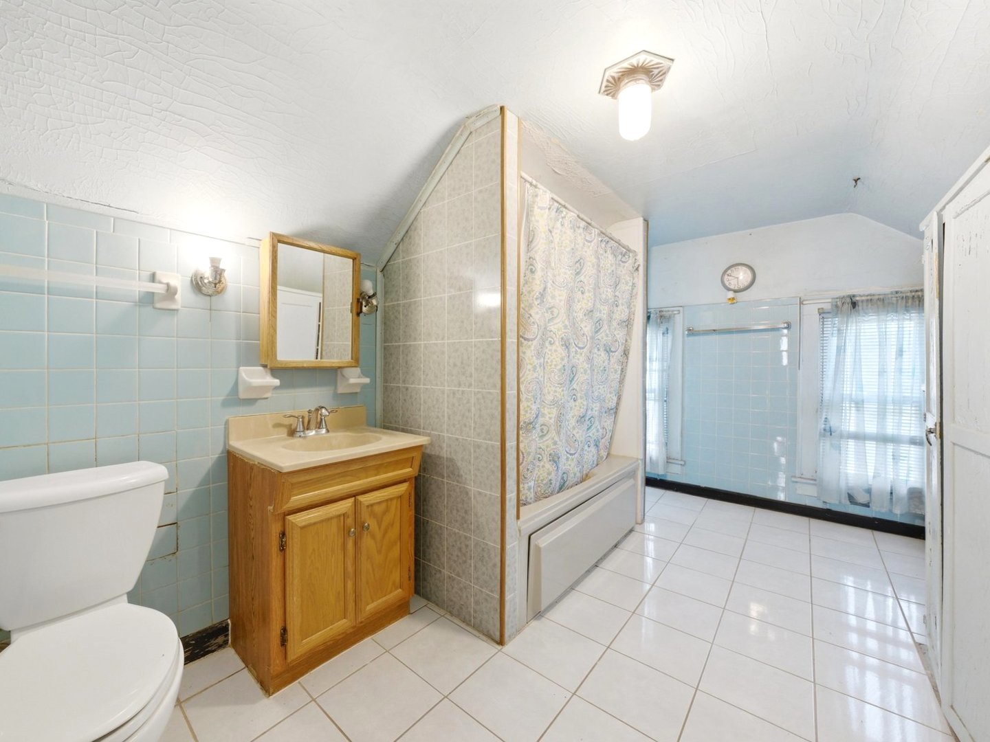 315 Richards Street, Joliet, IL 60433