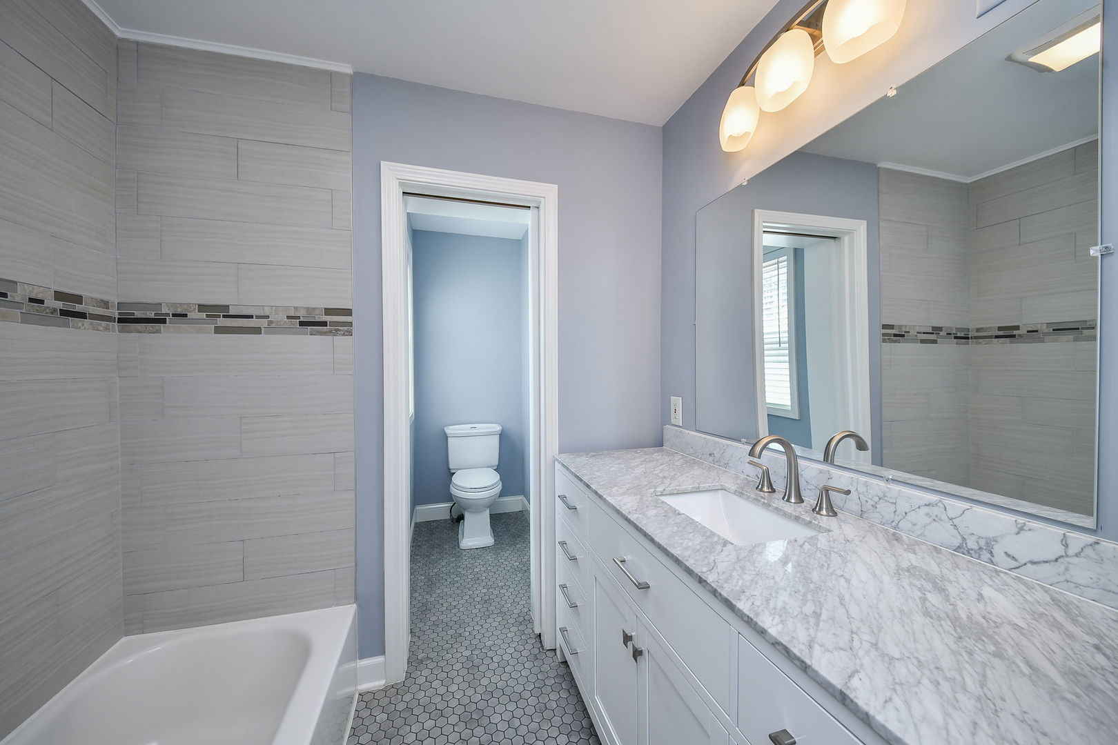 1106 Manchester Road, Wheaton, IL 60187