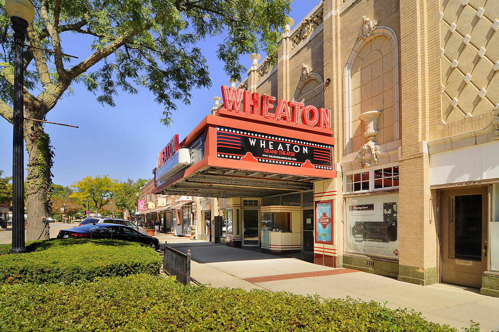 1106 Manchester Road, Wheaton, IL 60187