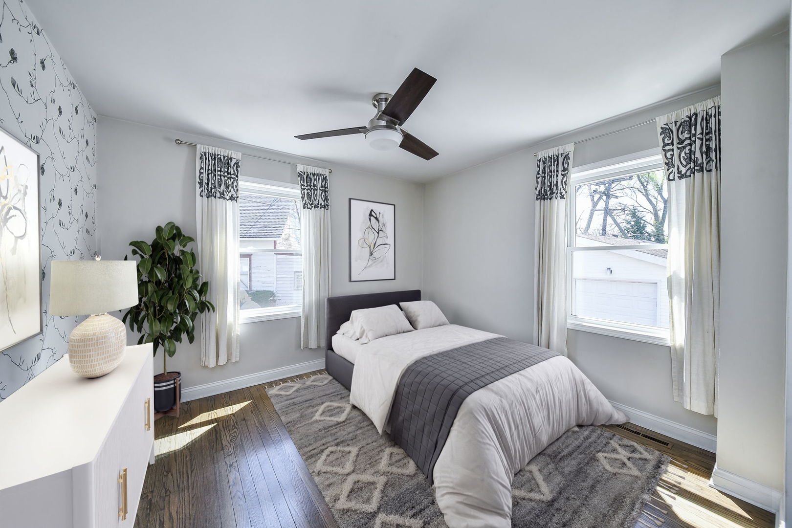 1106 Manchester Road, Wheaton, IL 60187