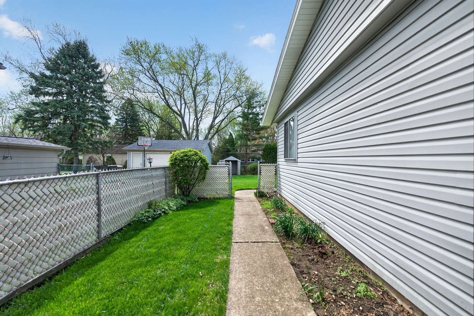 Naperville, IL 60563