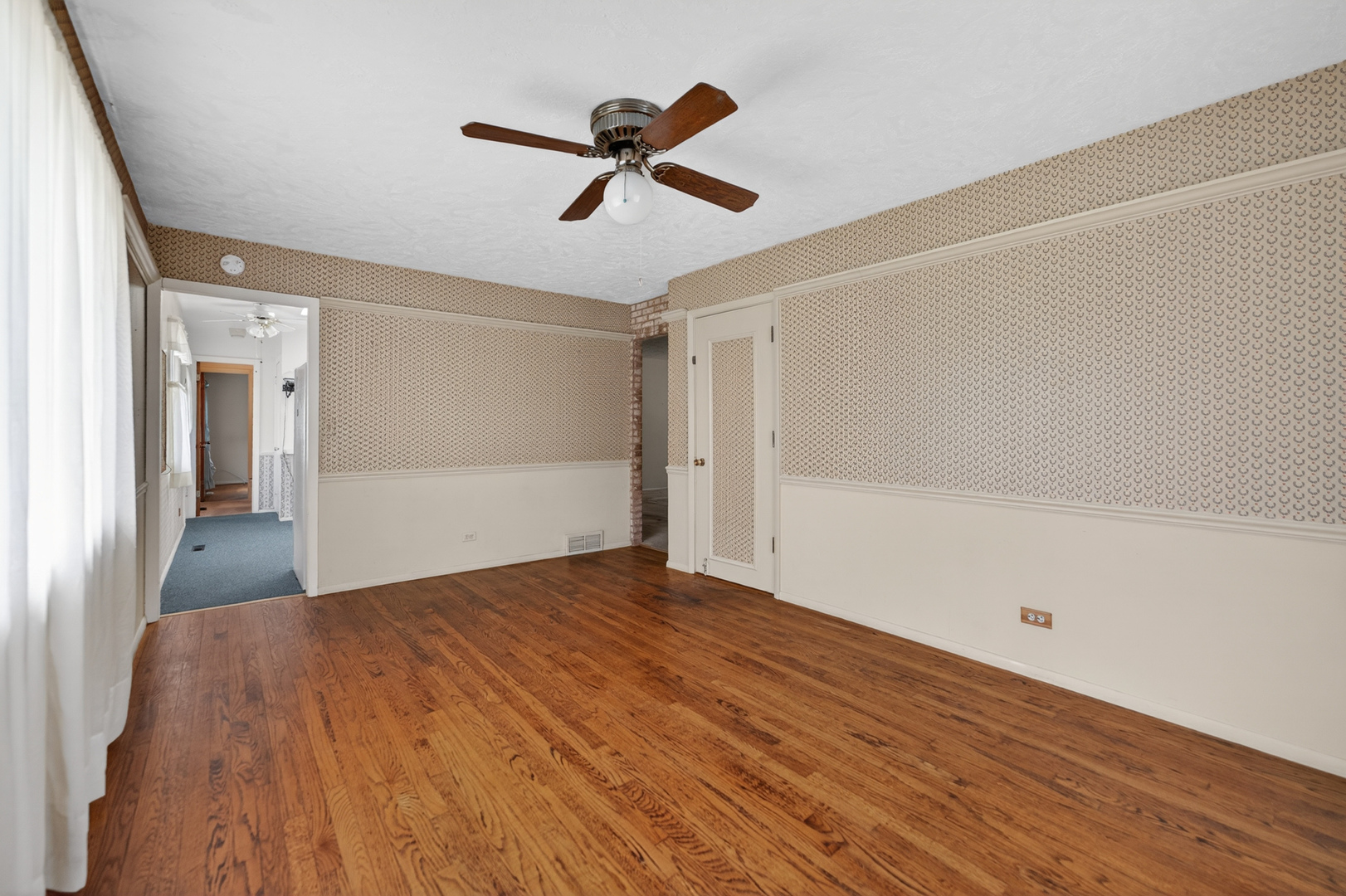 Naperville, IL 60563