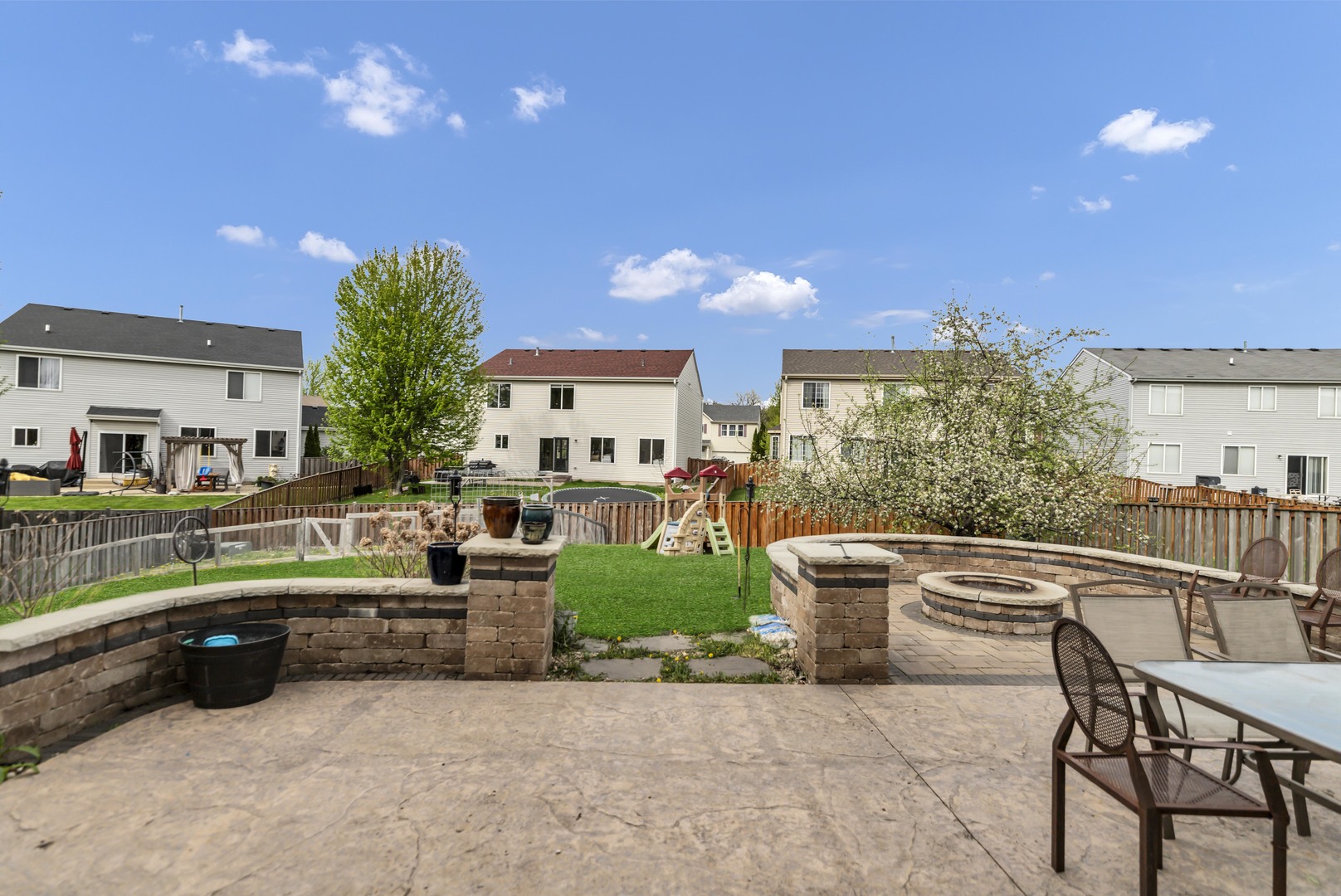 422 Westport Drive, Pingree Grove, IL 60140